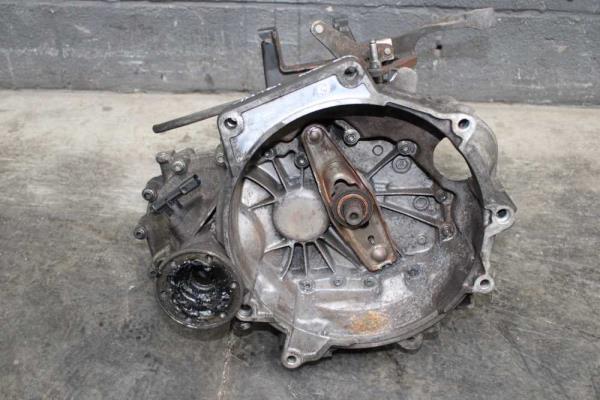 BOITE DE VITESSE VW / SEAT / SKODA 1.4TDI AVEC ENTRETOISE ( 5VITESSES) - Vue 1